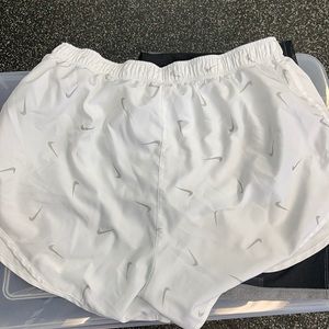 Nike shorts XL